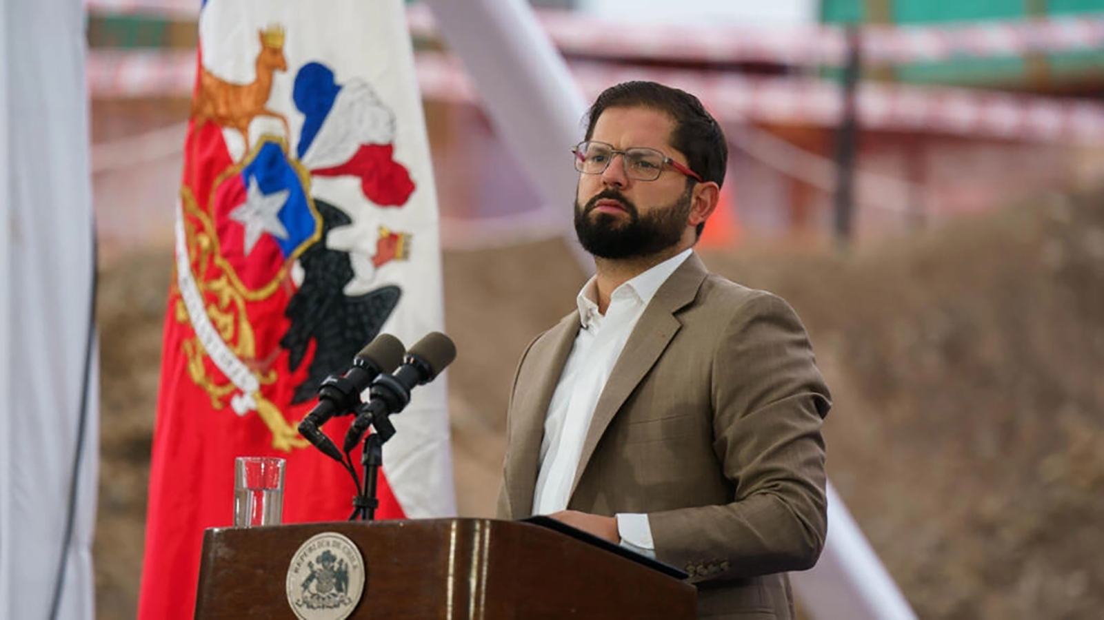 Chile llama a consultas a su embajador en Caracas