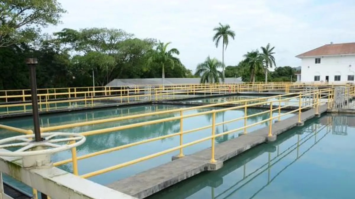 Sin agua 15 sectores por mantenimiento de potabilizadora de Miraflores