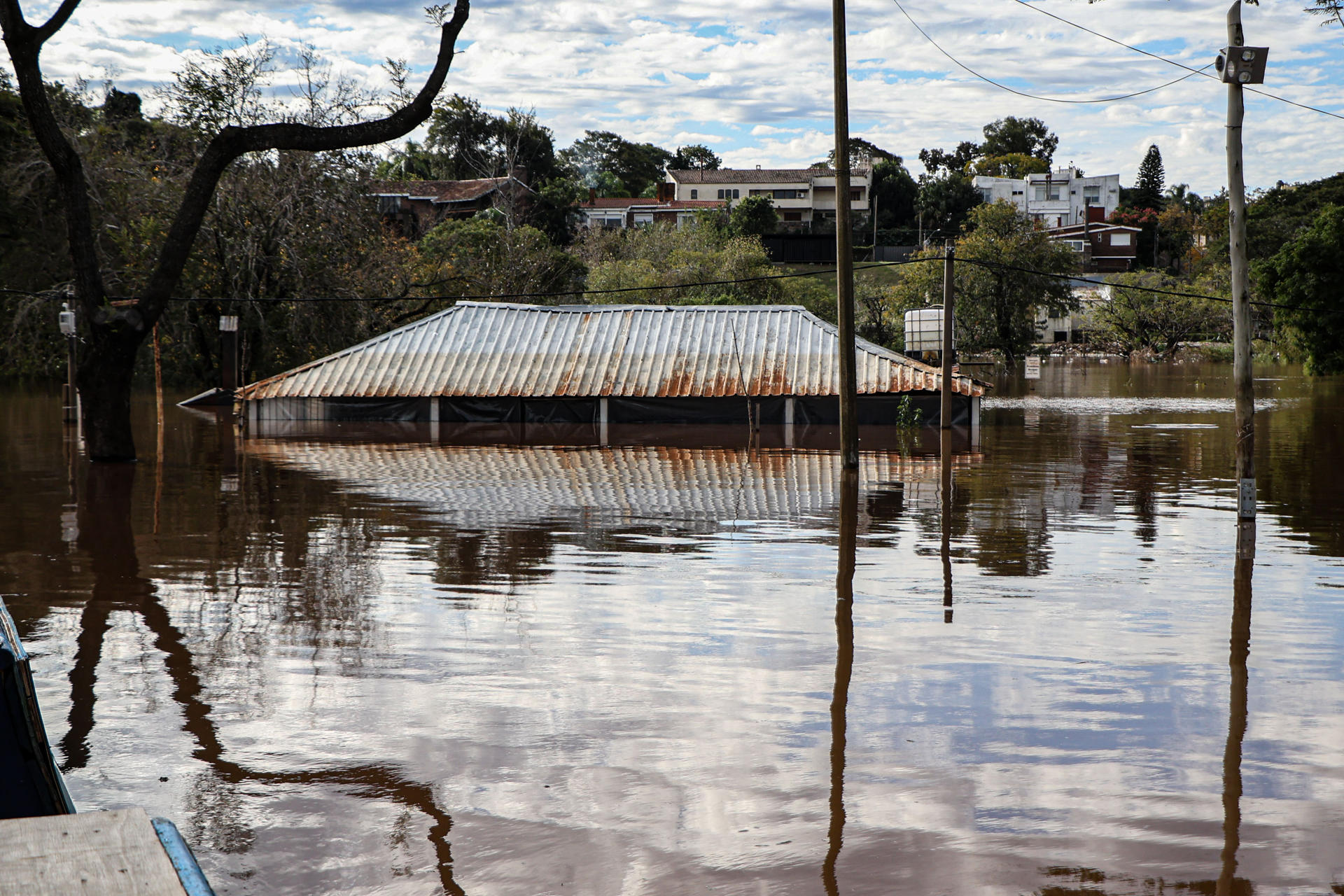 Inundaciones dejan más de 2,000 desplazados en Uruguay
