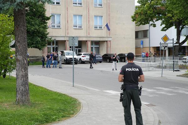 Fico ya no corre peligro, afirman autoridades de Eslovaquia