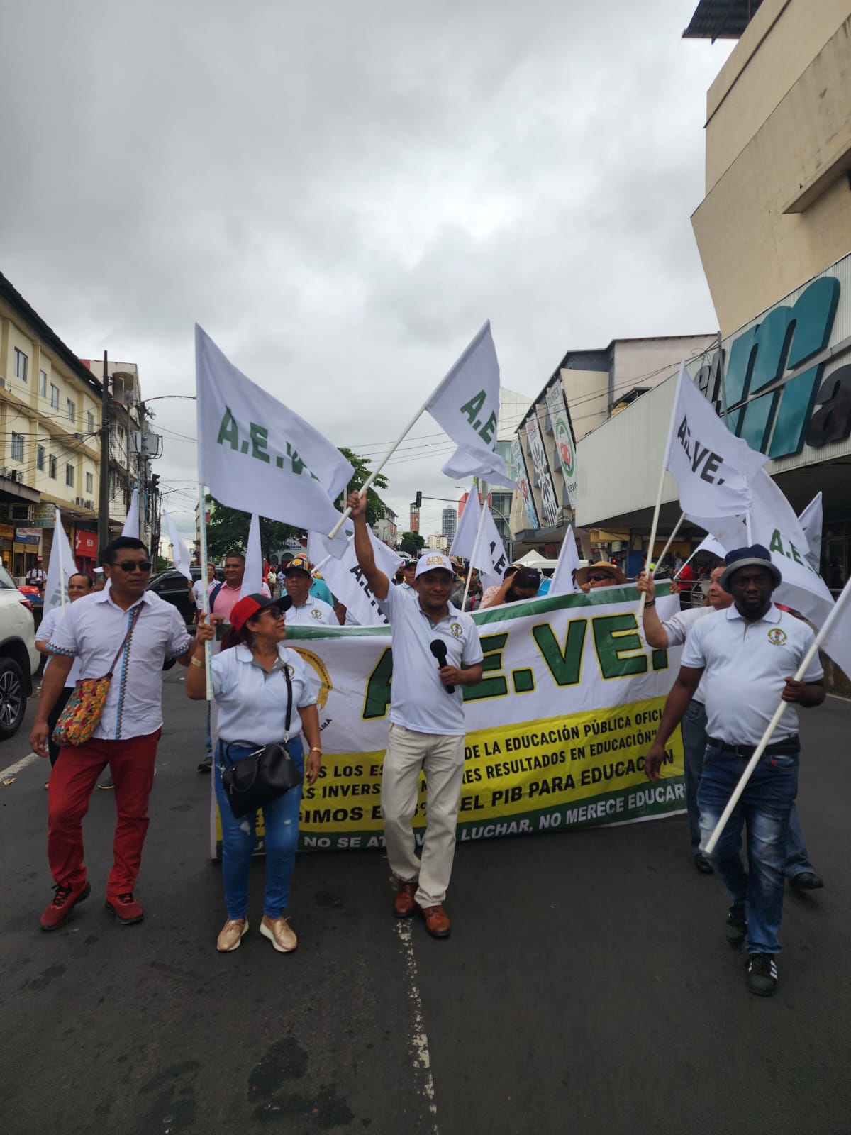 Analizarán proyecto de ley que reconoce el derecho a huelga de los docentes
