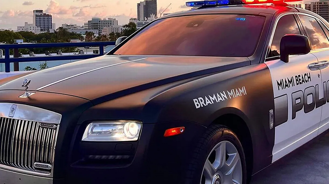 Policía de Miami Beach estrena el primer auto patrulla Rolls-Royce del mundo