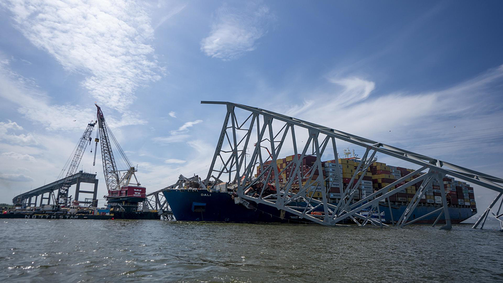 Hallan el cuerpo de la sexta víctima del accidente del puente de Baltimore