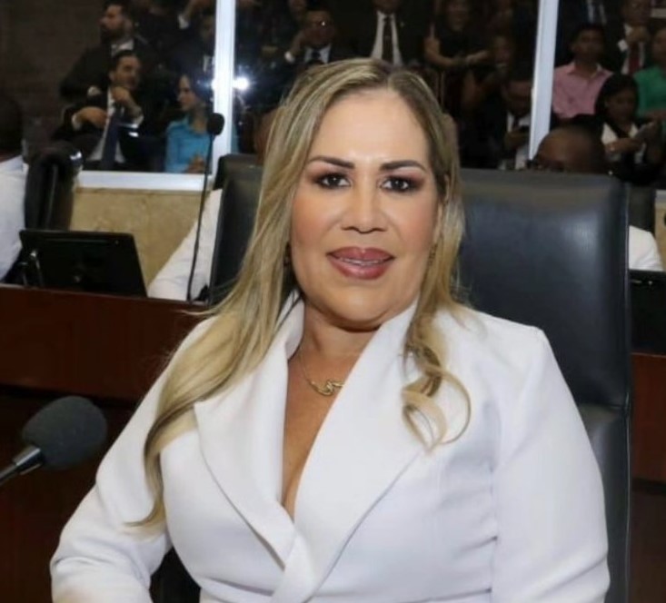 Shirley Castañeda es electa presidenta de la Comisión de Credenciales