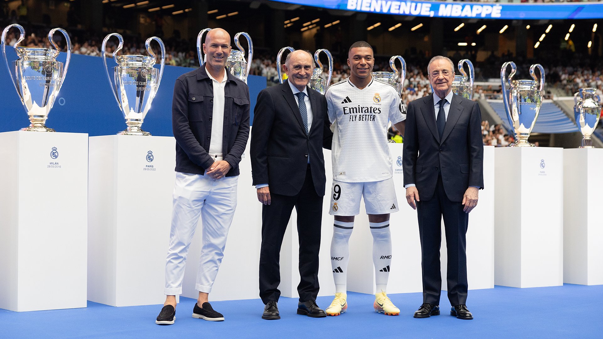 Real Madrid presenta a Kylian Mbappé como su nuevo jugador