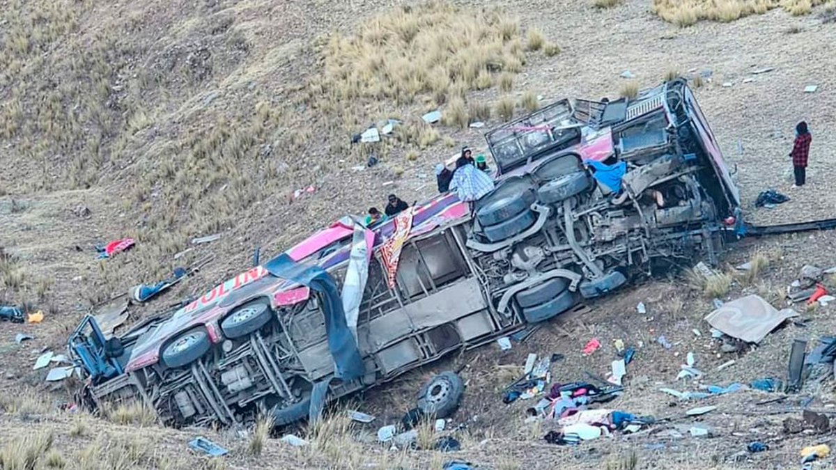 Mueren 23 personas en accidente de autobús en Perú