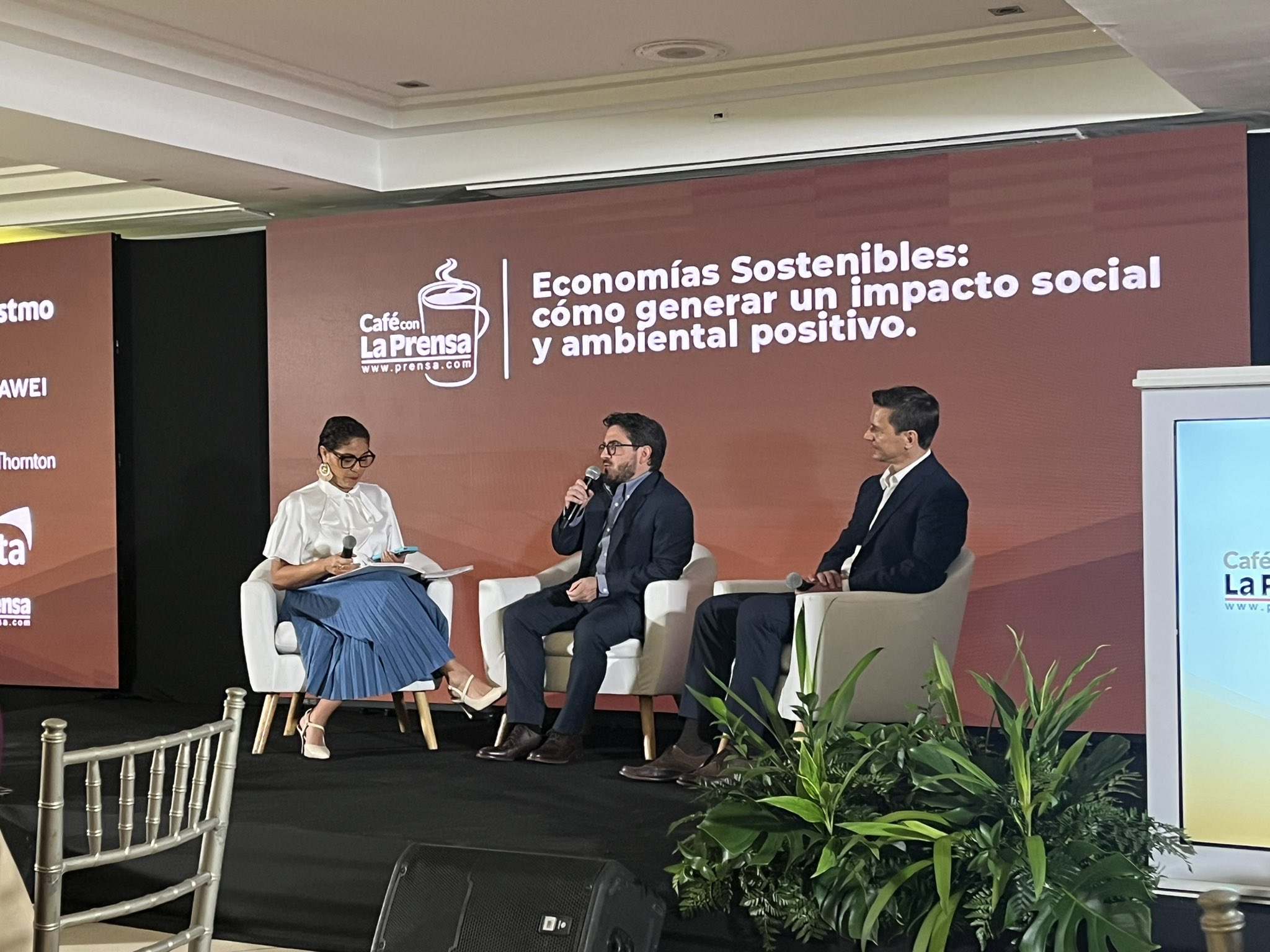 Panamá tiene entre sus desafíos contener el gasto y generar crecimiento sostenible