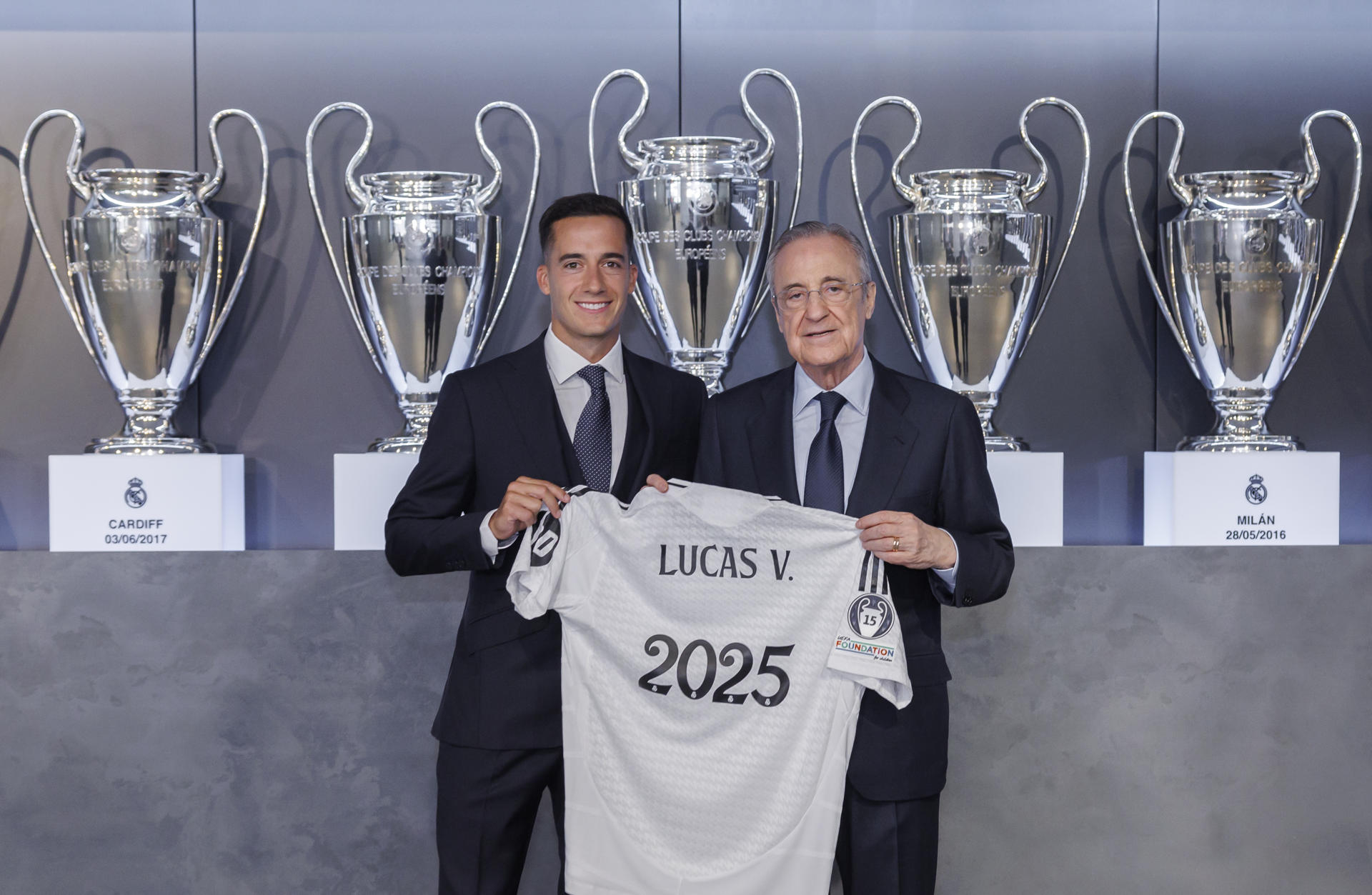 Futbolista Lucas Vázquez renueva hasta el 2025 con el Real Madrid