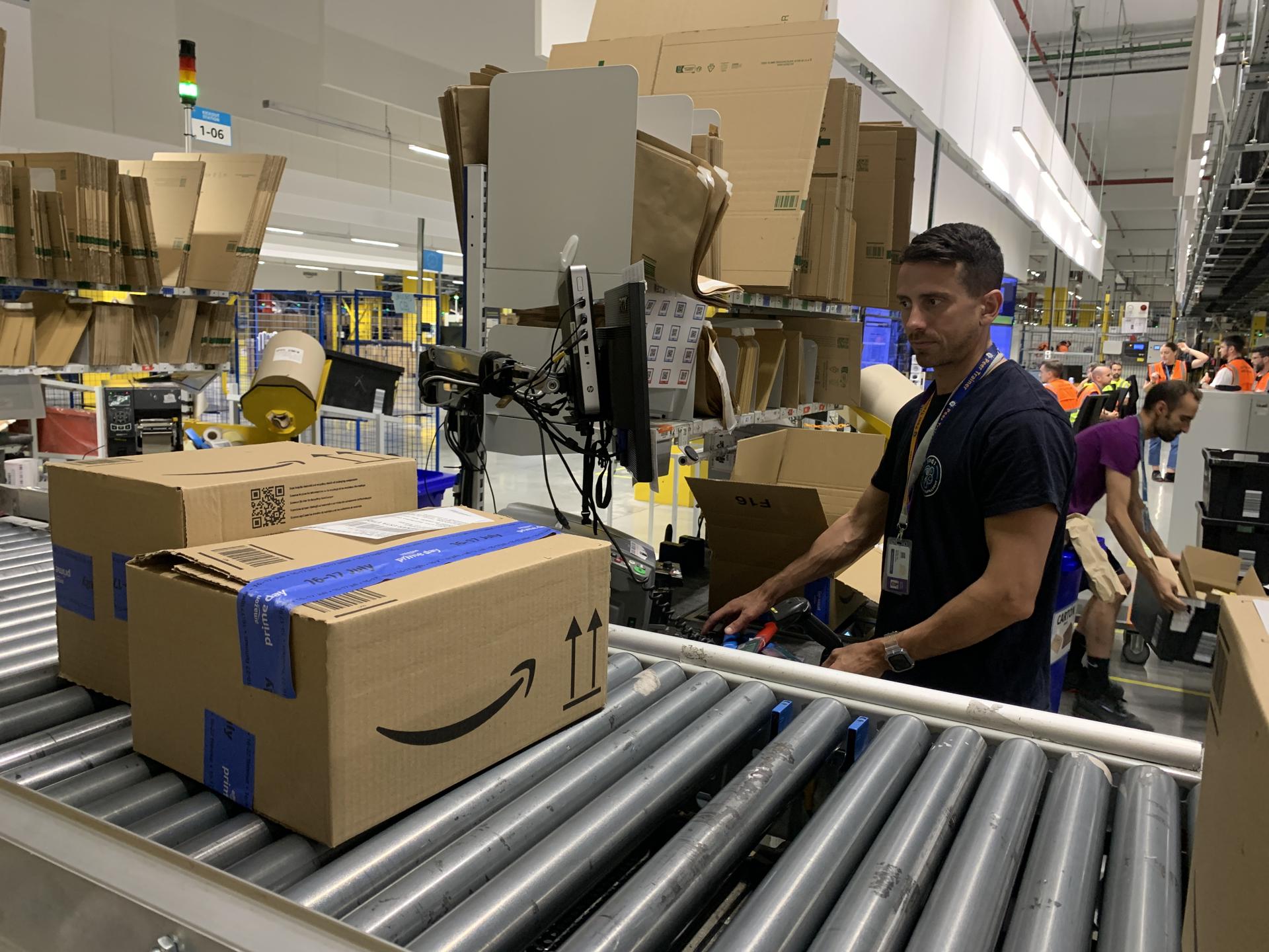 Amazon cumple 30 años en los que ha cambiado el comercio mundial