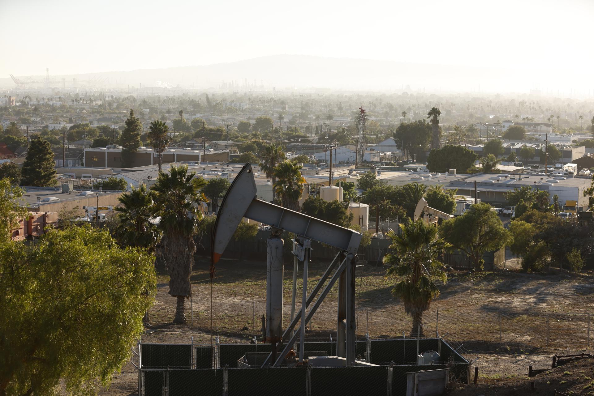 Petróleo de Texas sube 3,1% por interrupciones en Libia y la tensión Israel-Hizbulá