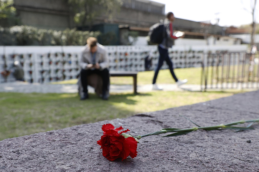 Familias de detenidos desaparecidos en Chile piden a militares romper "pacto de silencio"