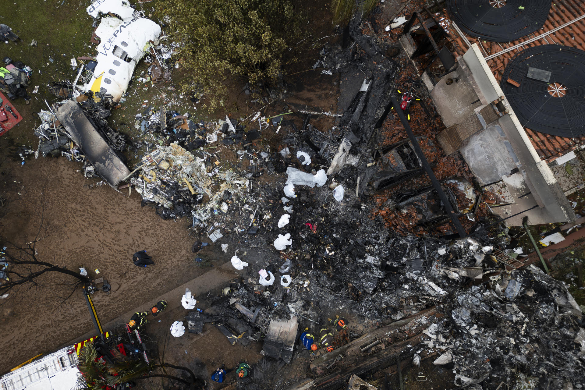 Asciende a 62 los muertos por accidente aéreo en Brasil