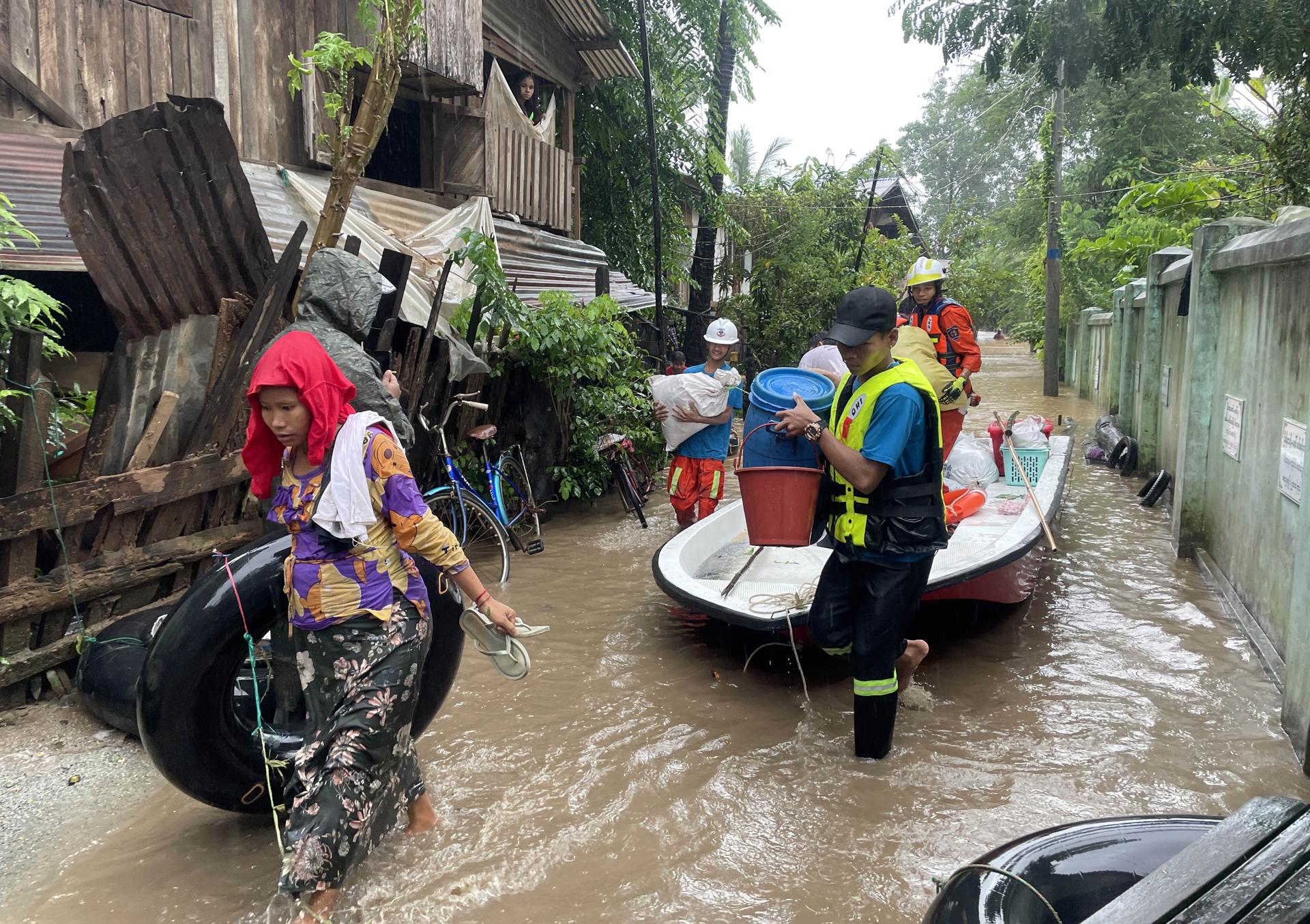 Al menos 37 muertos y miles de afectados por inundaciones en Birmania