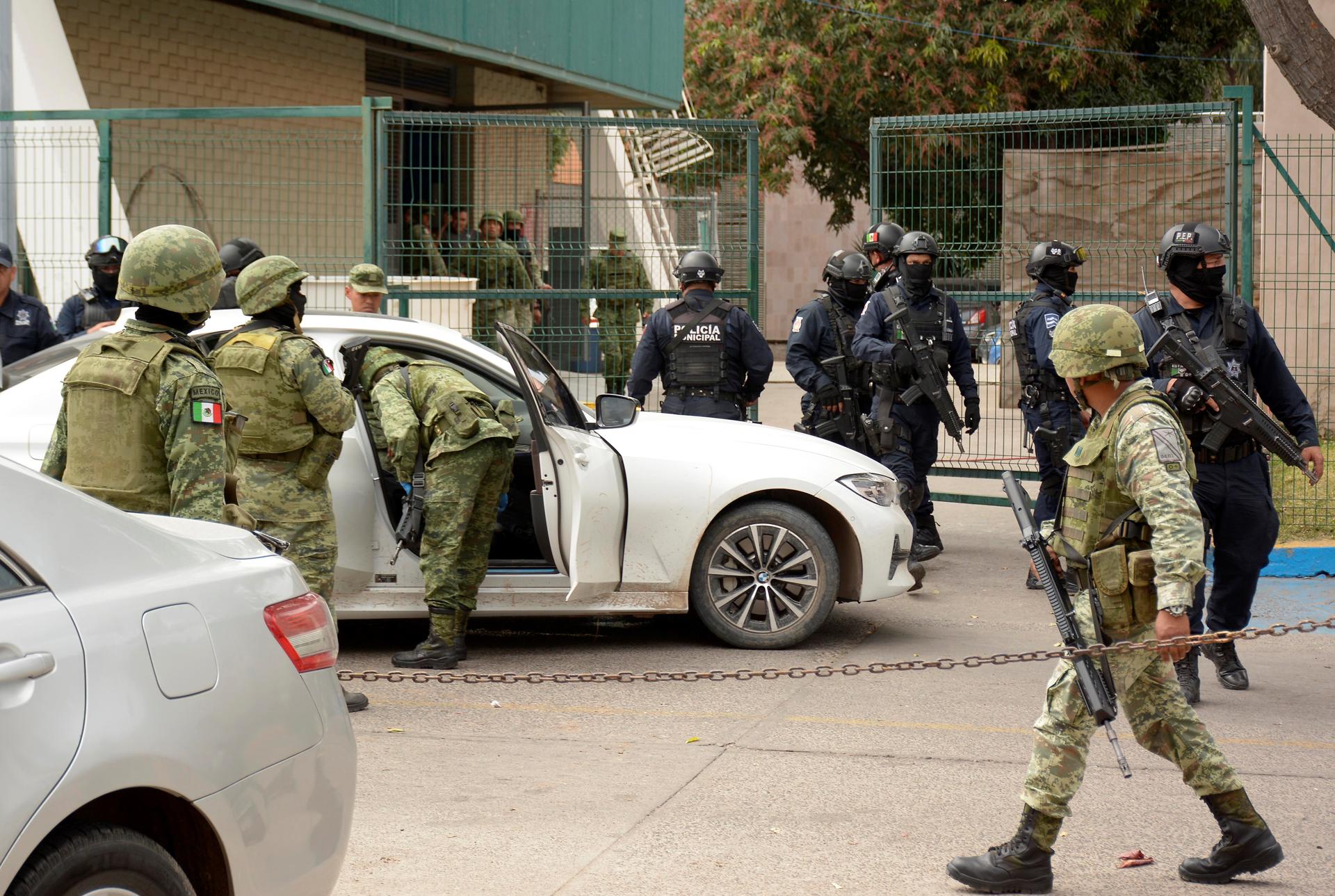 Imagen de archivo de elementos de la Guardia Nacional que montan un operativo en la Ciudad de Culiacán en el Estado de Sinaloa (México). EFE/STR