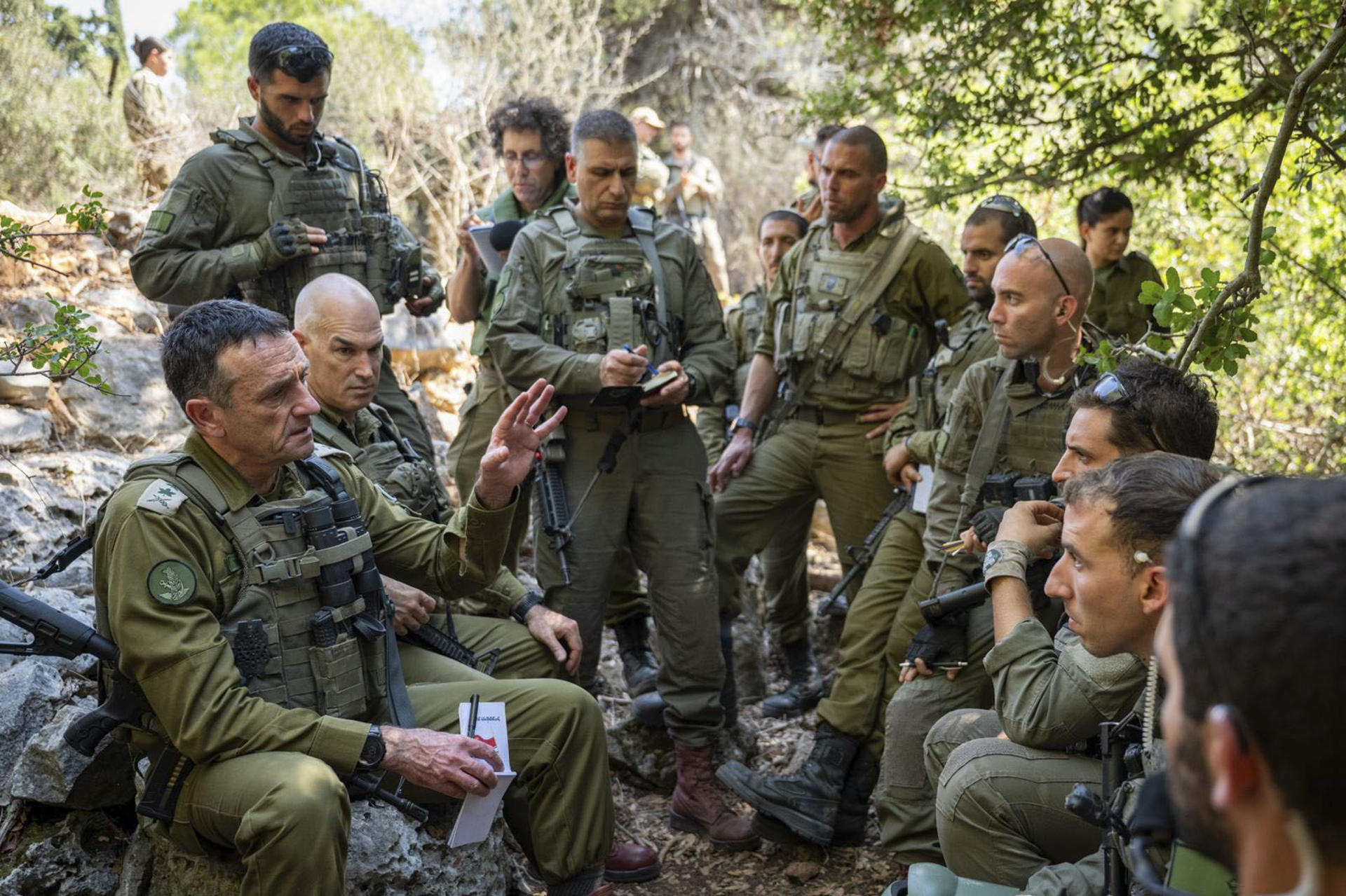 Israel amaga con una ofensiva terrestre en Líbano