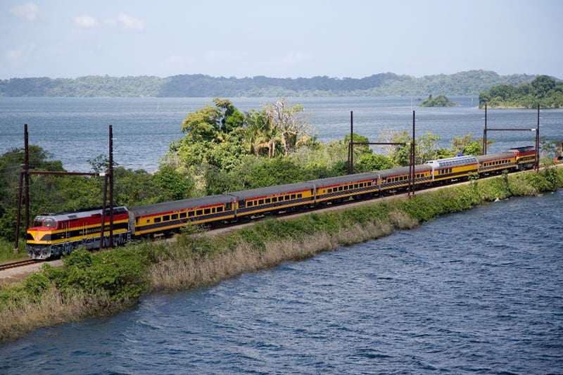 Nito renovó en secreto contrato de Panamá Railway Company, por 25 años