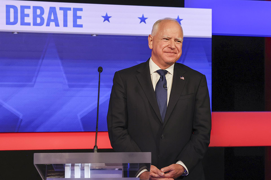 Tim Walz, en el punto de mira por haber dicho que es "amigo de los tiradores de escuelas"