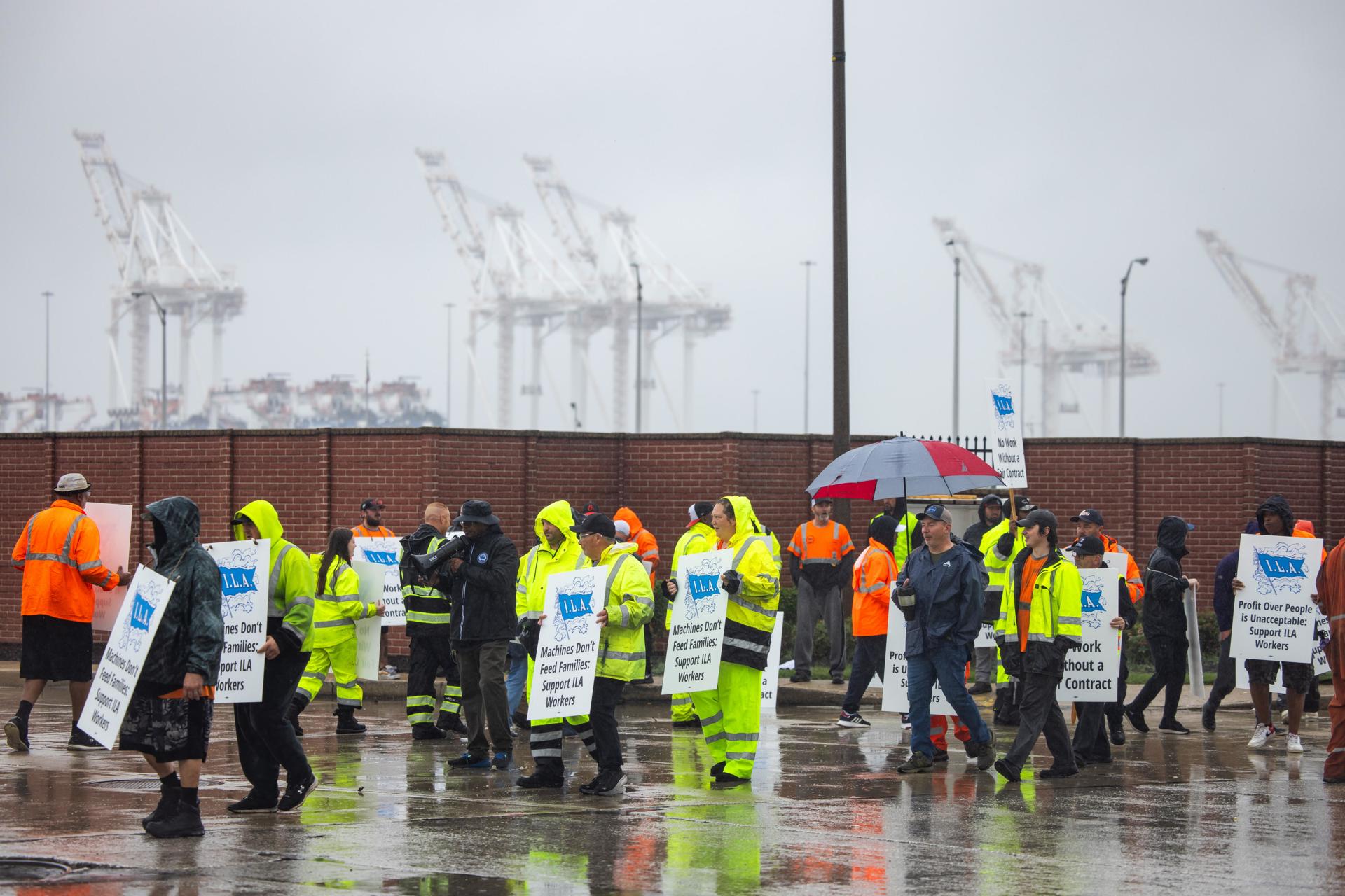 Huelga de estibadores de los puertos de EE UU amenaza el comercio mundial