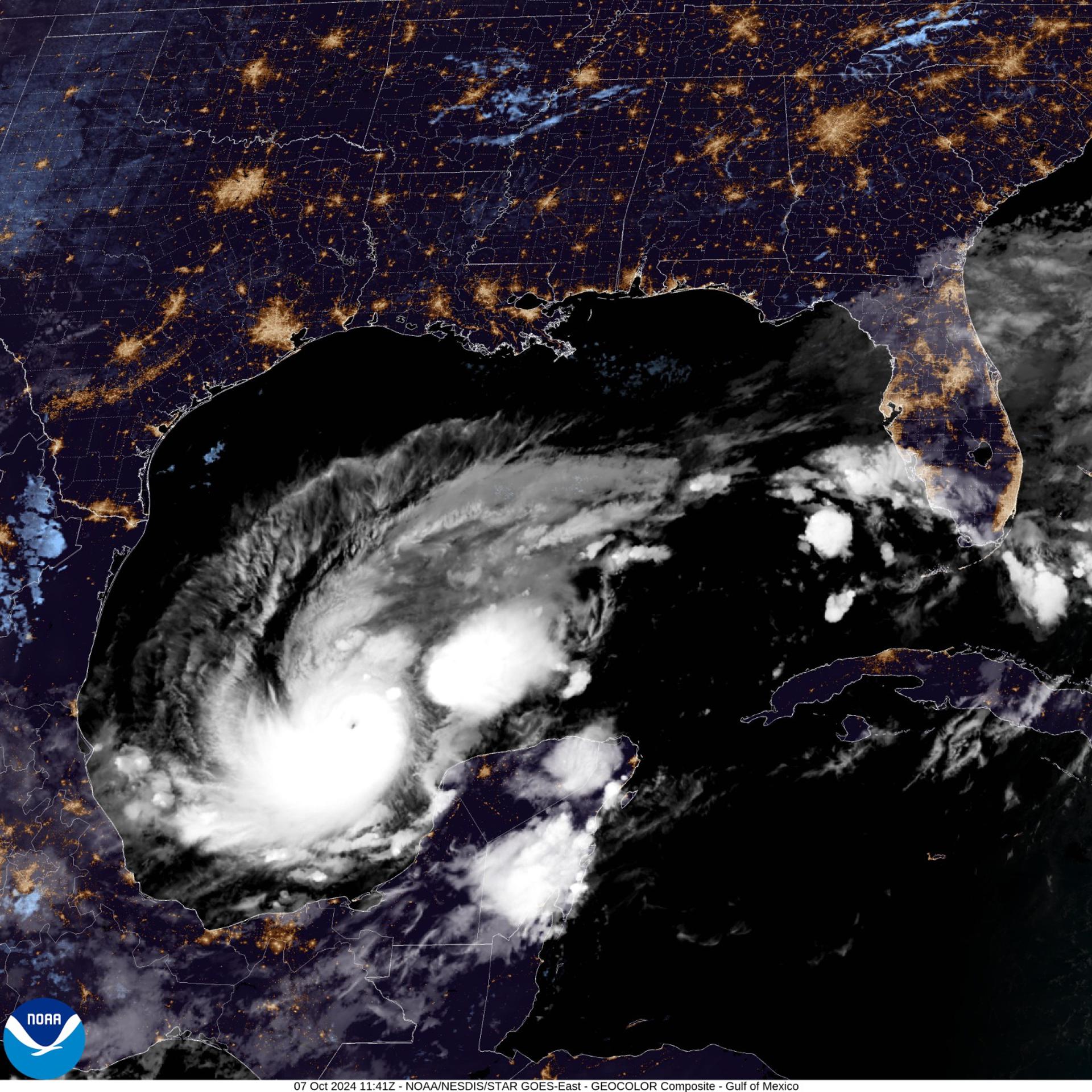 Milton lleva una ruta mortal de categoría cinco,  piden evacuar Florida