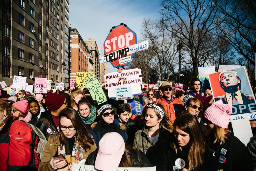 Organizaciones feministas marcharán de nuevo en todo EEUU contra la investidura de Trump