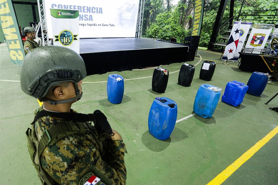 Panamá decomisa cocaína líquida valorada en $11.7 millones