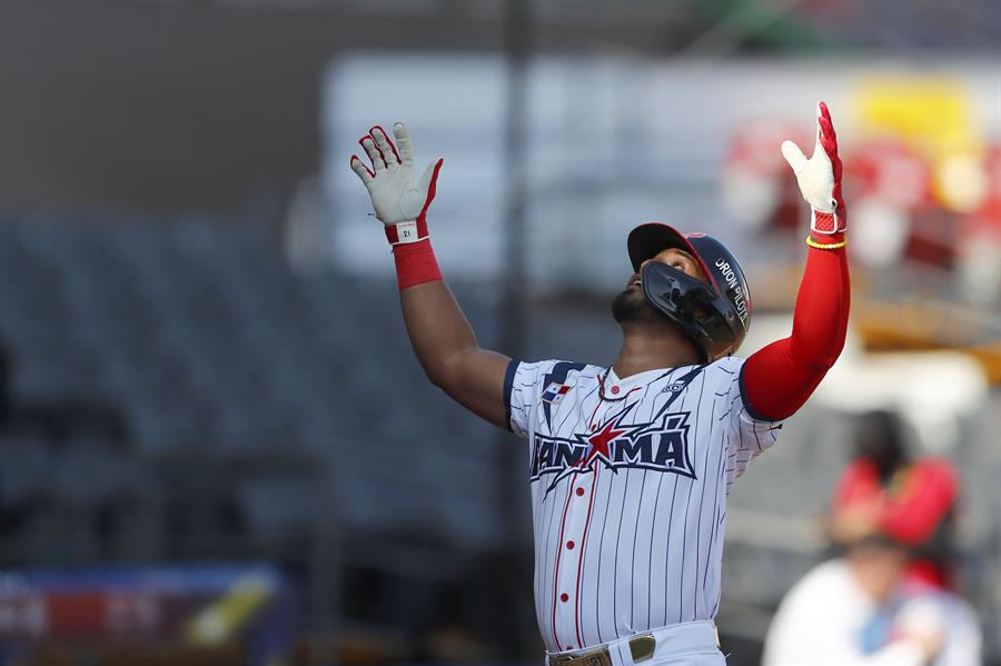 Panamá vence a Venezuela y suma su primer triunfo en el Premier 12