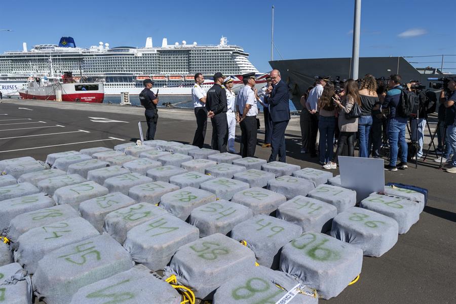 Policía española intercepta barco de bandera panameña con 4,500 kilos de cocaína