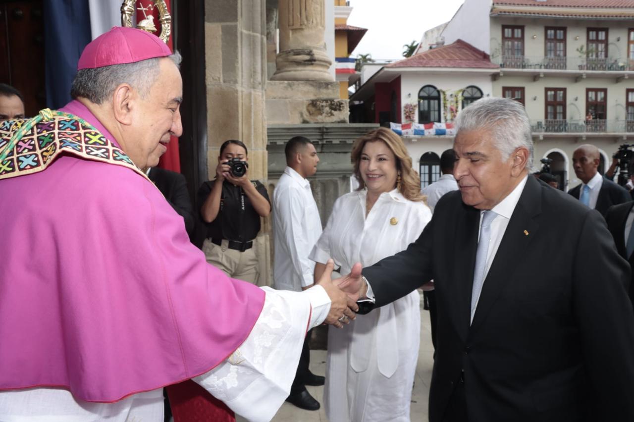 Monseñor Ulloa pide recordar, en medio de las fiestas patrias, 'a los que lo han perdido todo”