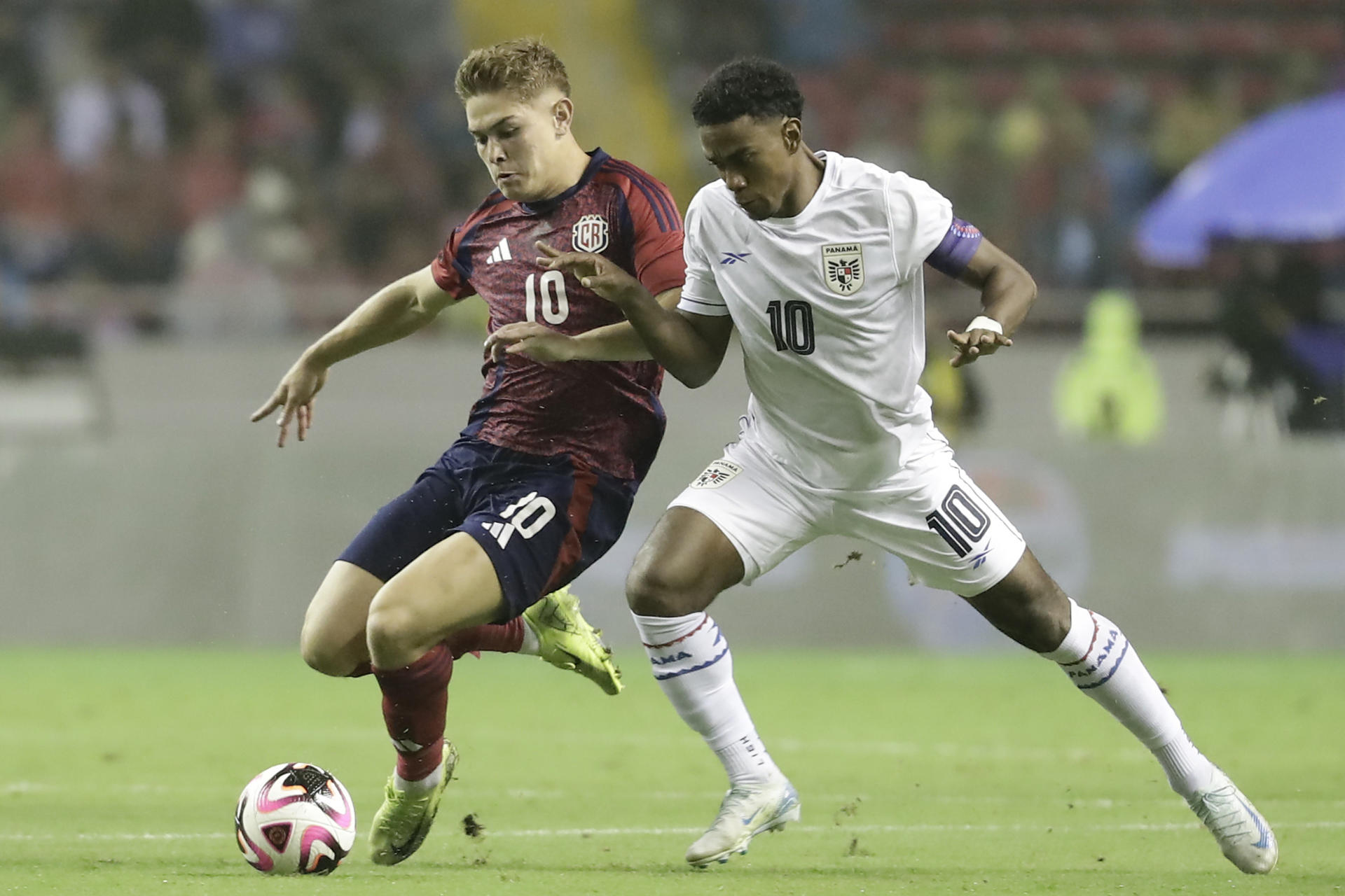 Panamá vence a Costa Rica en su propia casa