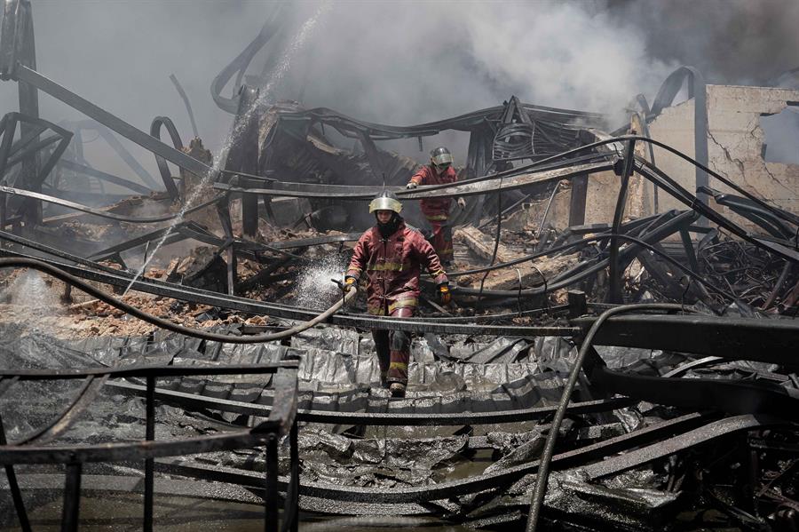 Muere ministra de Educación de Trinidad y Tobago en un incendio con sus dos hijos