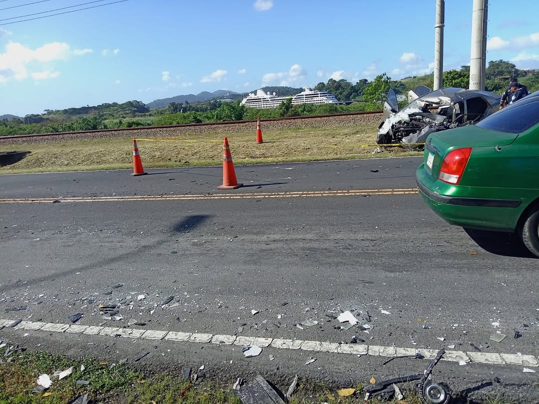 Un muerto y 33 heridos deja choque entre un bus y un inDriver