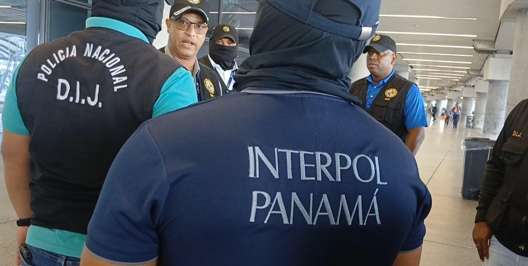 INTERPOL extradita a Panamá desde Colombia a líder narco alias Rey