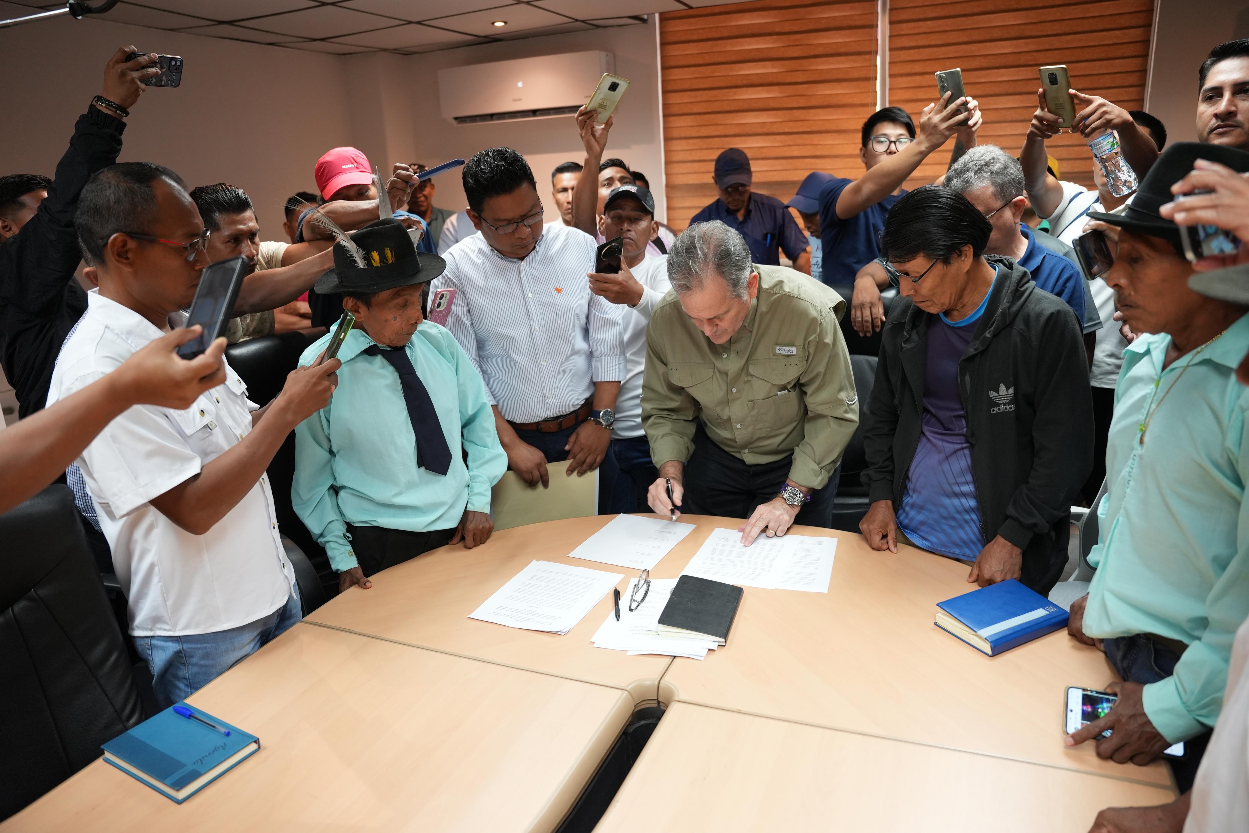 MIAMBIENTE y pueblos originarios firman acuerdo para  la conservación colaborativa de los bosques de Panamá Este y Darién