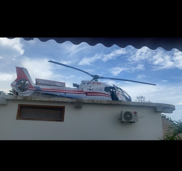 Martinelli dice que hay que dar una vuelta por el país con foto de su helicóptero y causa furor en redes 