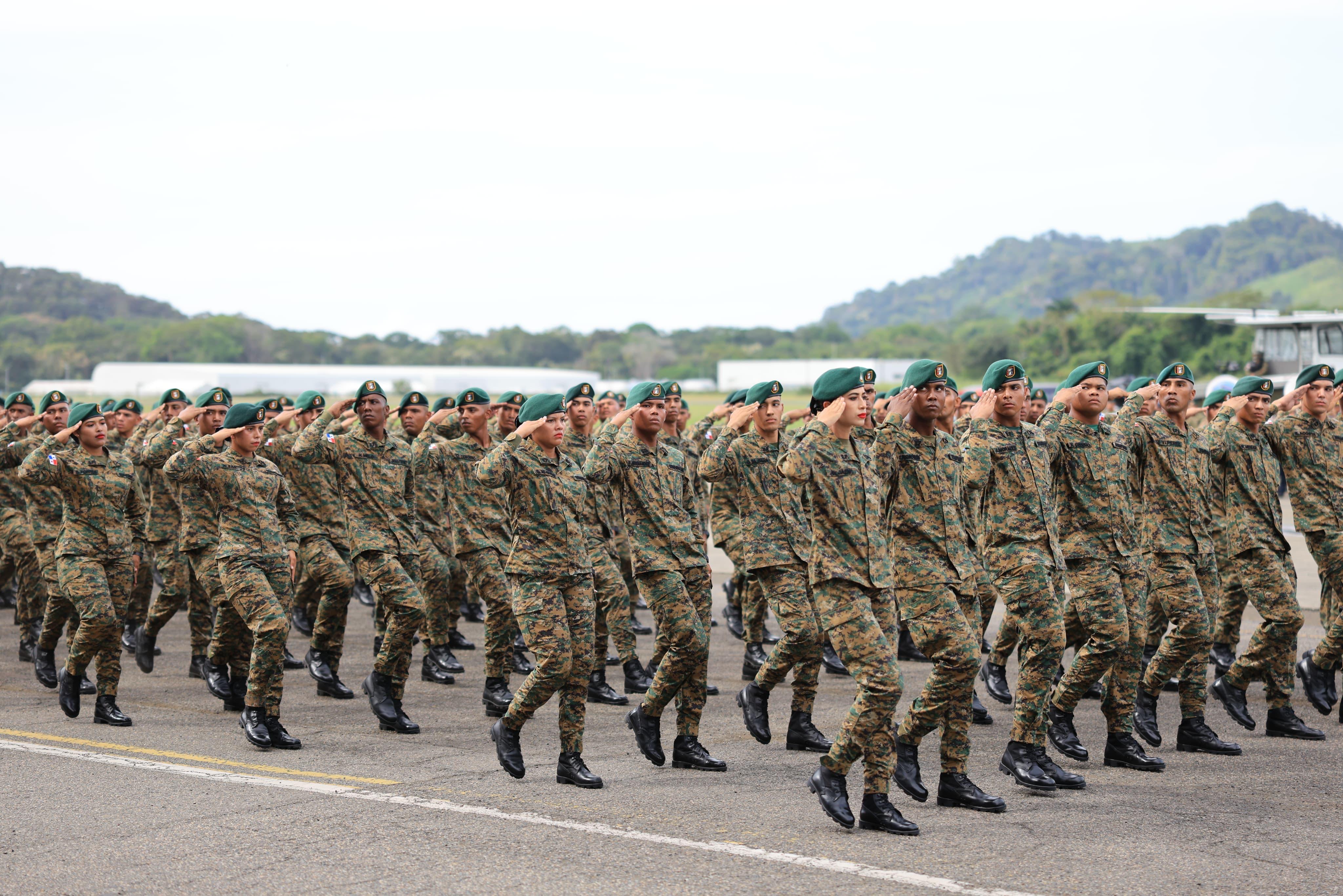 Nuevos agentes de la Fuerza Pública se juramentan ante Mulino