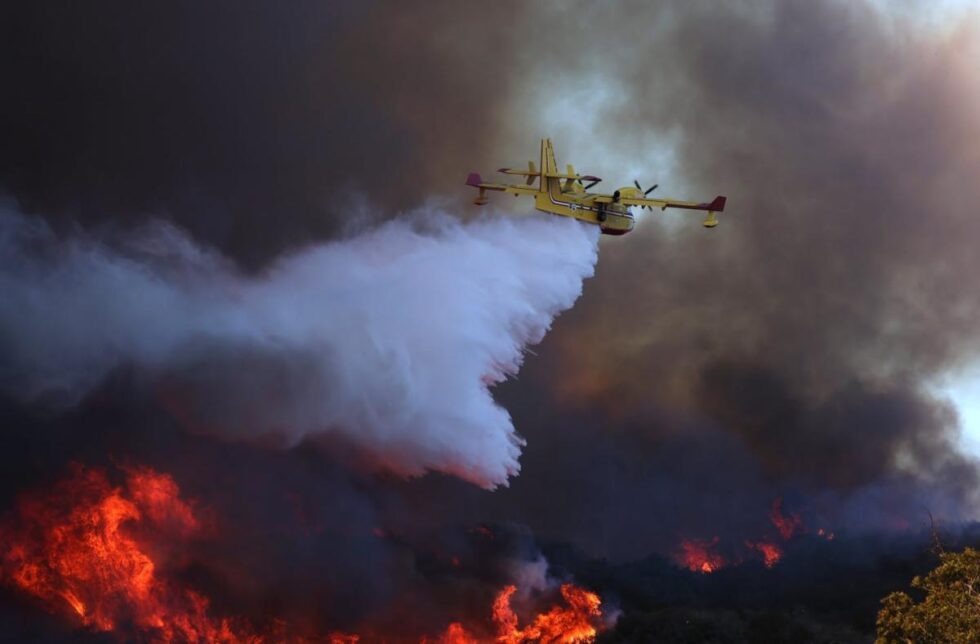 Están usando en Los Ángeles, en extinción de incendios, agua salada que puede dañar los ecosistemas