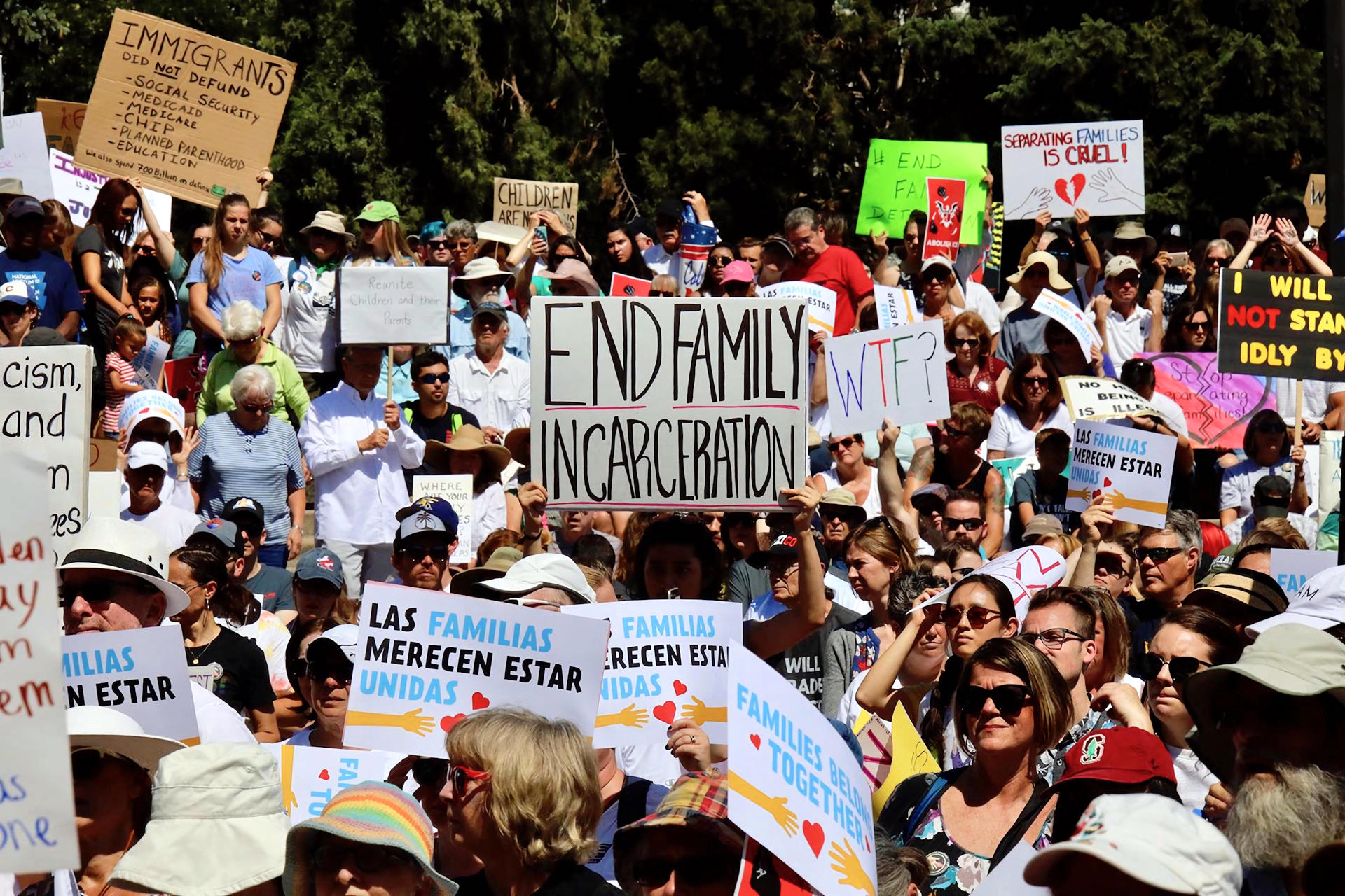 Colorado, con 160,000 migrantes en riesgo de deportación, busca defender sus derechos