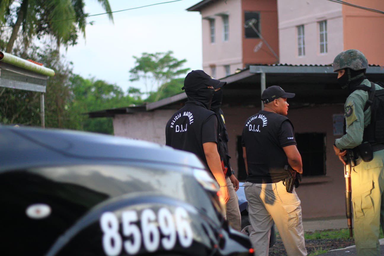 Desarticulan organización criminal dedicado al tráfico de armas