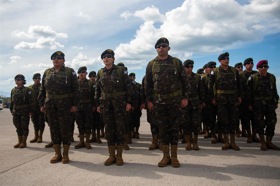 Un contingente de 150 soldados de Guatemala llega a Haití para combatir las pandillas