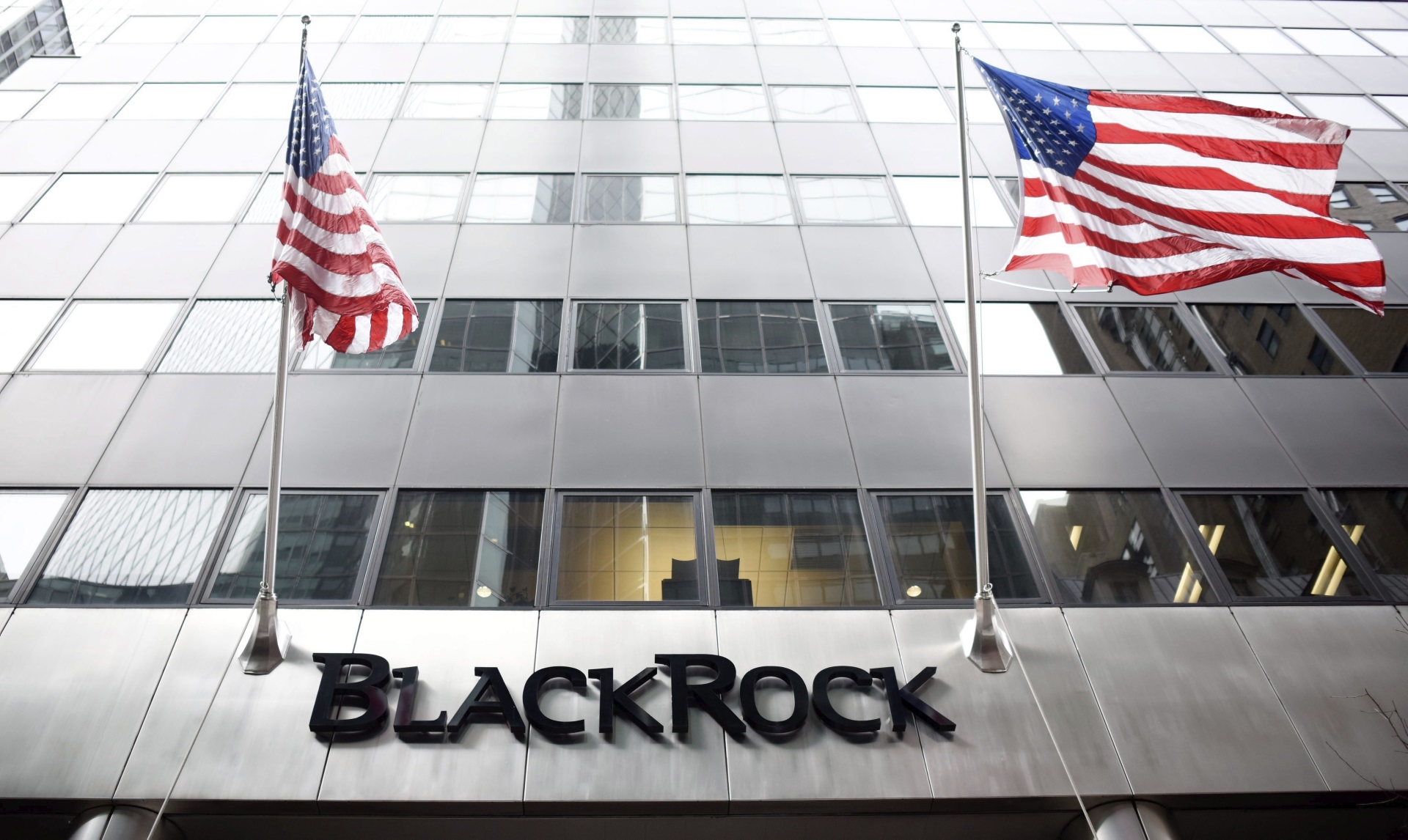 BlackRock y Vanguard, mayores gestores de activos del mundo, accionistas de CK Hutchison Holdings