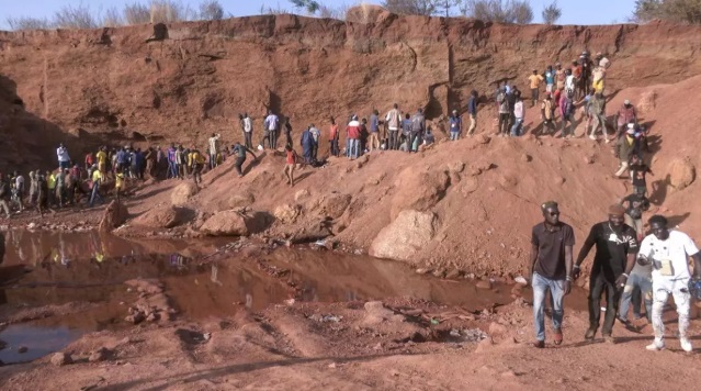 Más de 40 muertos en el colapso de una mina artesanal de oro en Mali