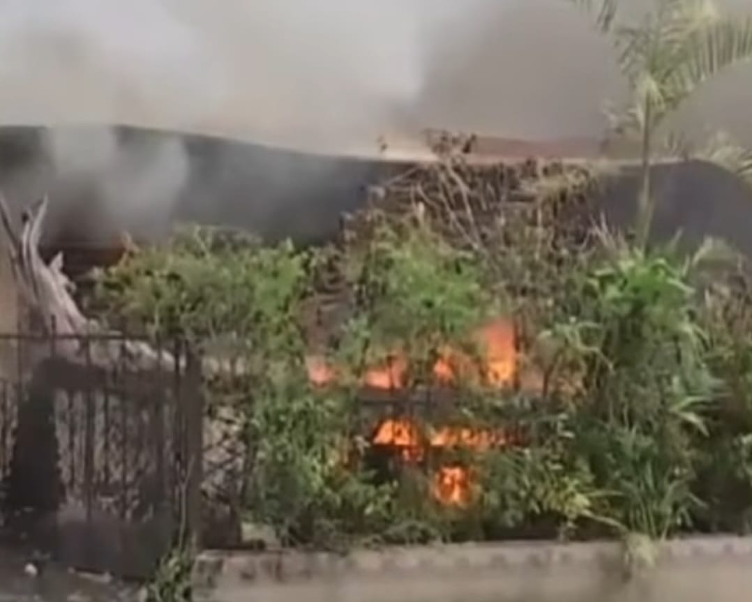 Abuelo y nieto mueren en incendio de una residencia en El Dorado