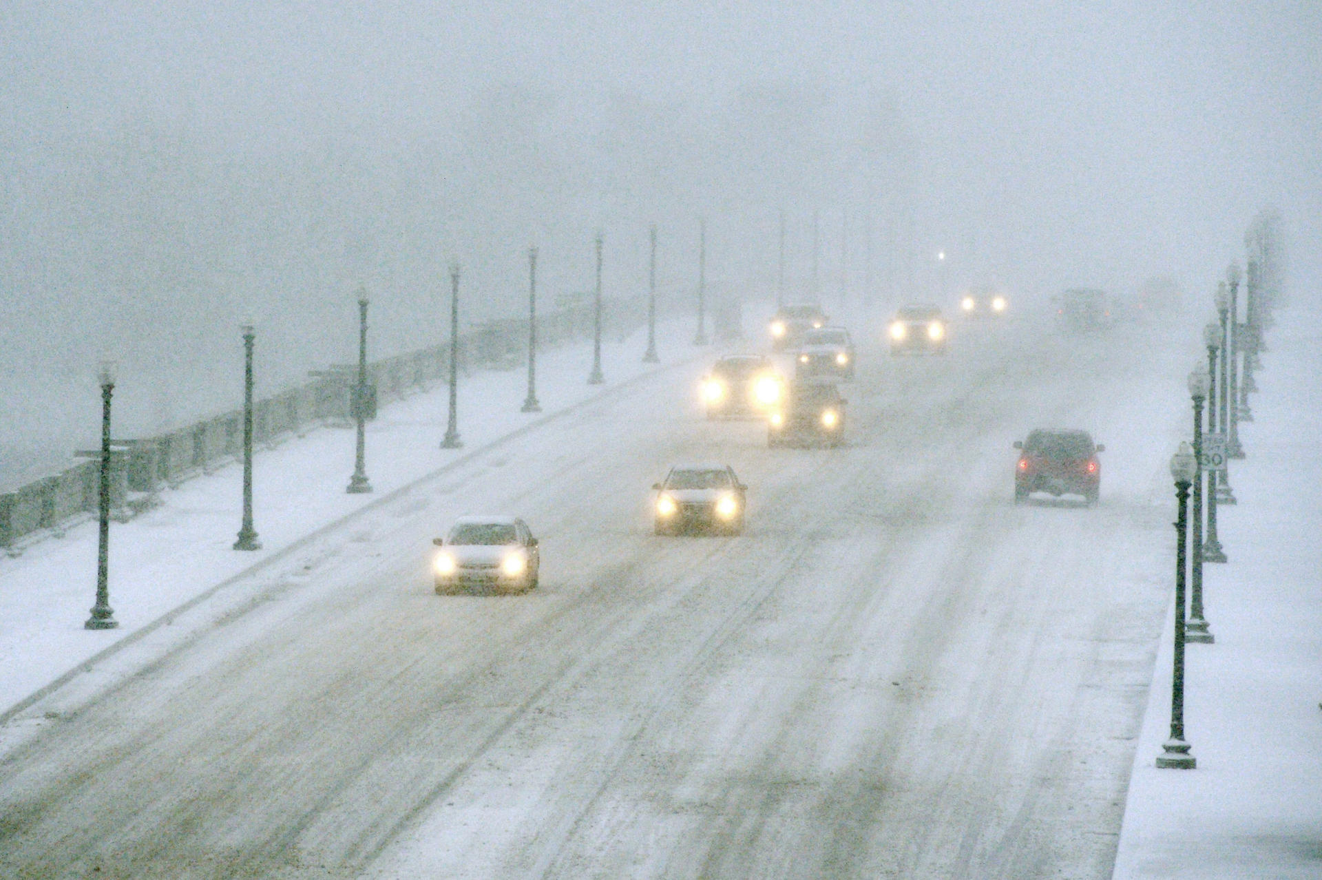 Frío provoca un muerto y 2,000 accidentes de tráfico en Virginia y Carolina del Norte