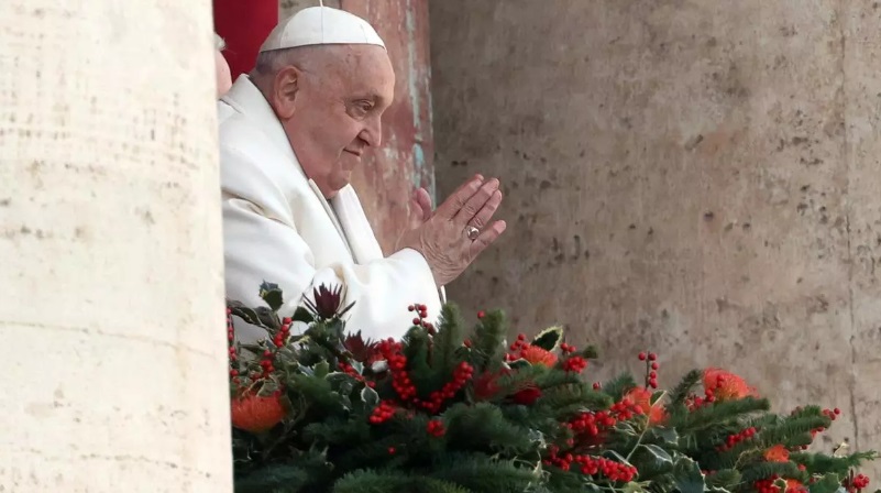 La hospitalización del Papa dispara las intrigas de "los cuervos" del Vaticano