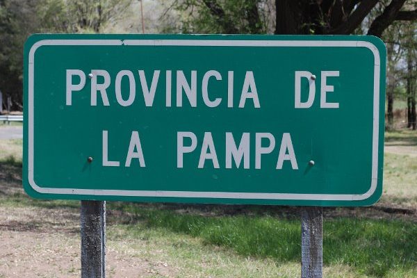 El remoto pueblo de La Pampa argentina donde hablan euskera y juegan pelota vasca