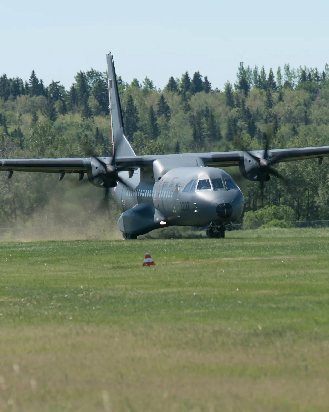 Gobierno aclara que compra de aeronaves no tiene fines bélicos