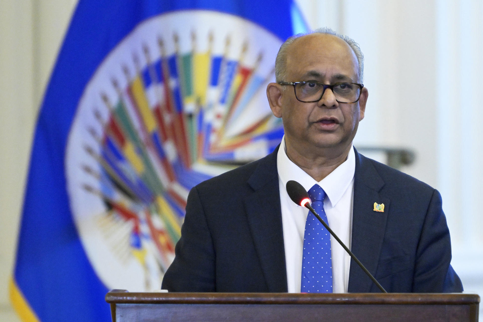 ¿Cómo Suriname llegó a la secretaría general de la OEA?