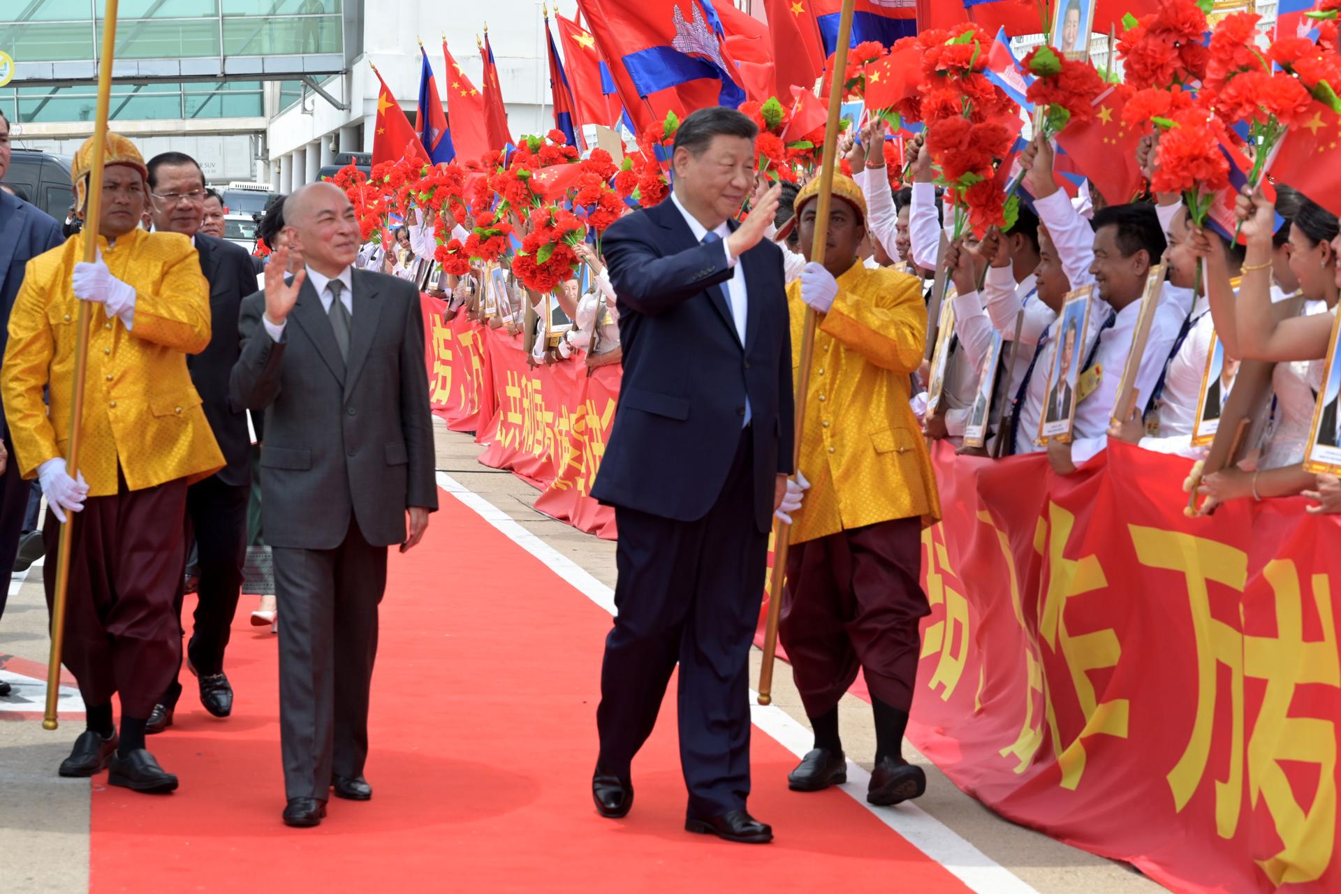 Xi defiende la cooperación global durante su viaje a Camboya