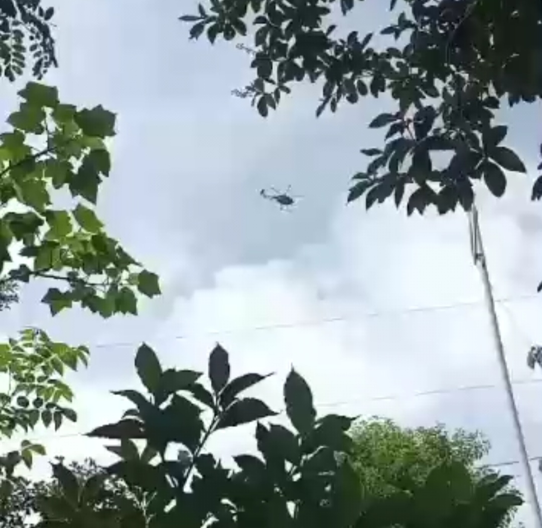 Lanzan gas pimienta y lacrimògeno desde el aire.