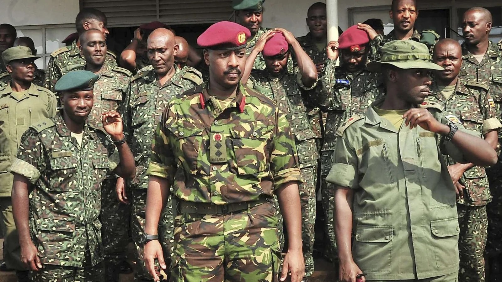 El hijo del presidente de Uganda secuestra a un opositor: "Todavía me queda castrarle"